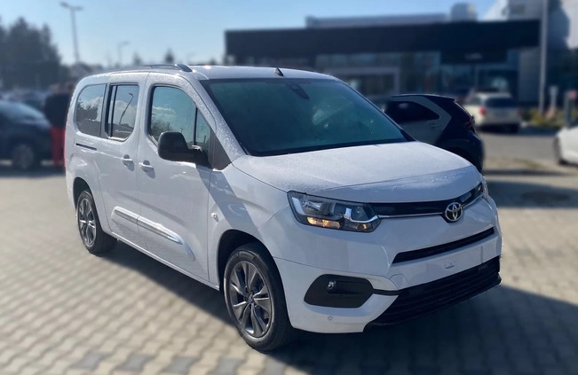 Toyota Proace City Verso cena 127900 przebieg: 7, rok produkcji 2023 z Zawichost małe 106